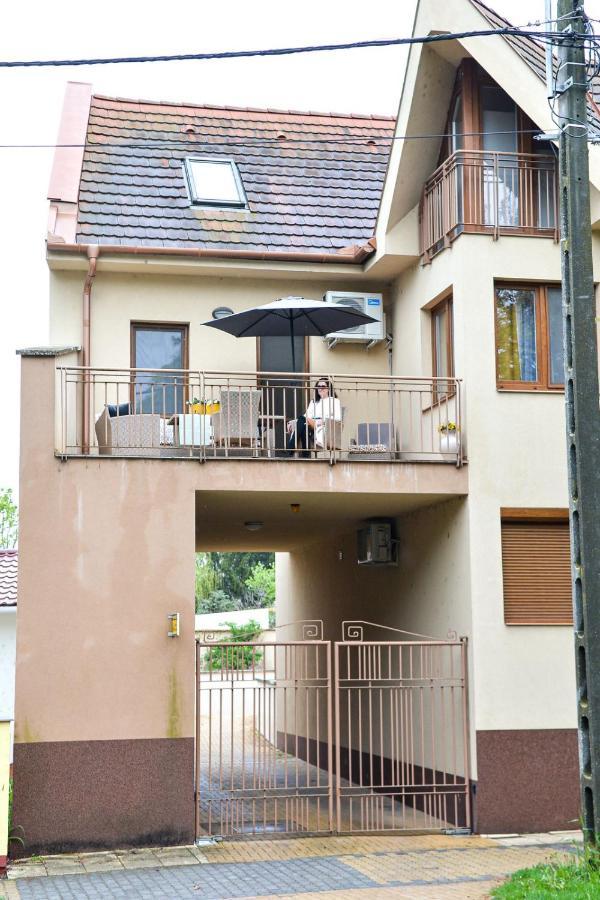 Unicum Apartman Хайдусобосло Экстерьер фото